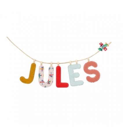 Lletra de roba Lilliputiens E rosa fosforescent